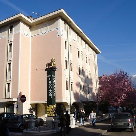 Hotel Leon D'Oro Роверето Экстерьер фото