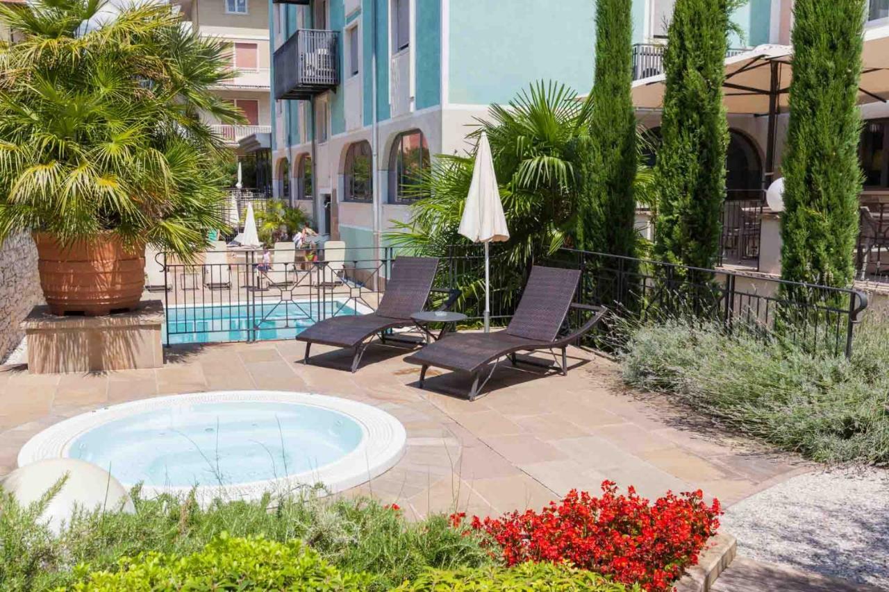 Hotel Leon D'Oro Роверето Экстерьер фото