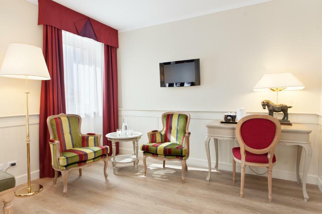 Hotel Leon D'Oro Роверето Экстерьер фото