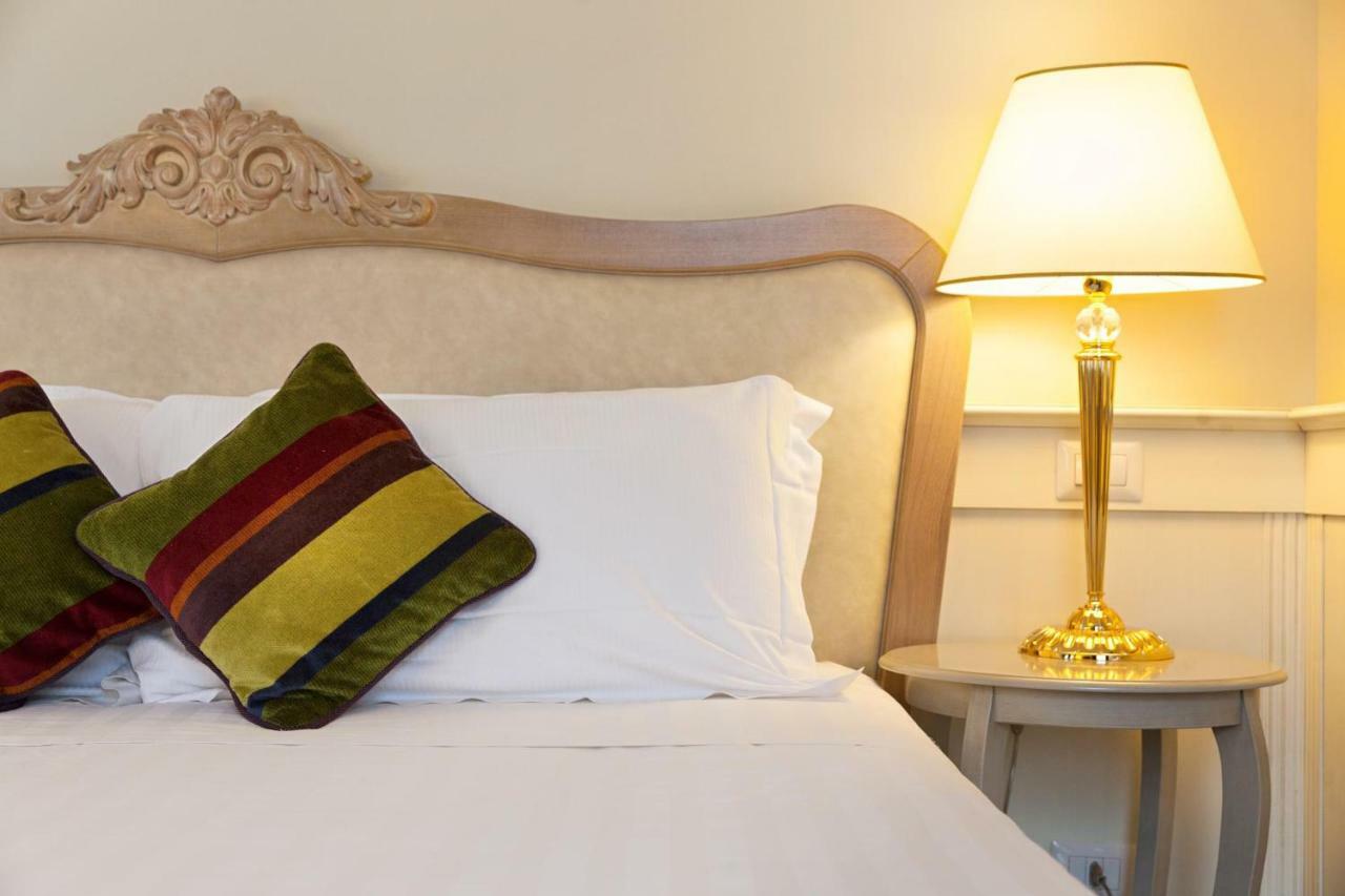 Hotel Leon D'Oro Роверето Экстерьер фото