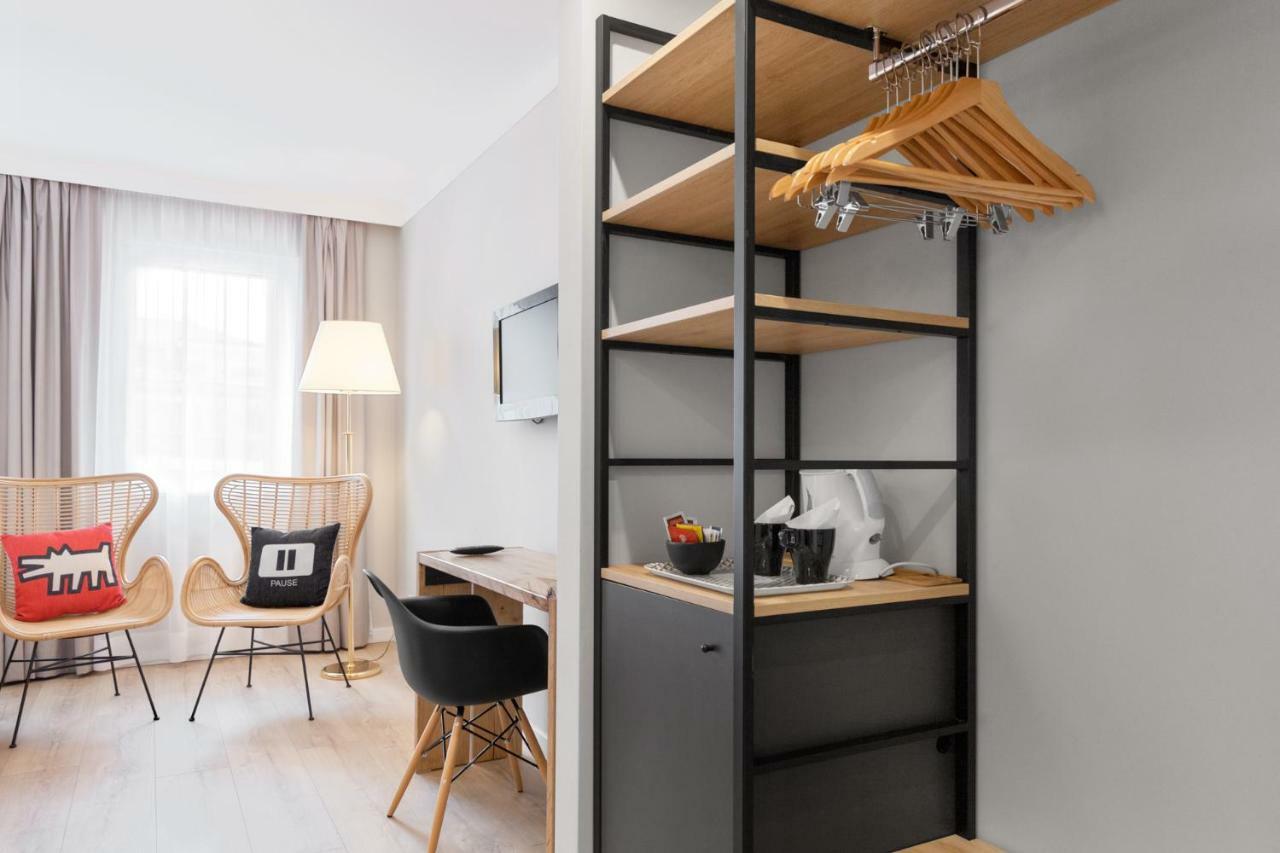 Hotel Leon D'Oro Роверето Экстерьер фото