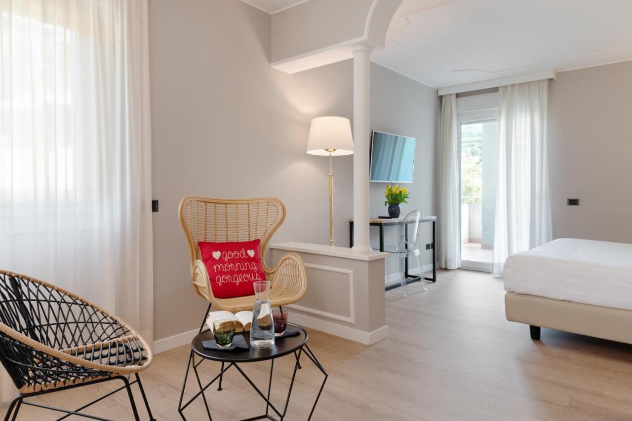 Hotel Leon D'Oro Роверето Экстерьер фото